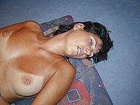Meine geile Ehefrau bl�st mir einen