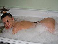 Sch�ne Ehefrau privat vom Ehemann fotografiert